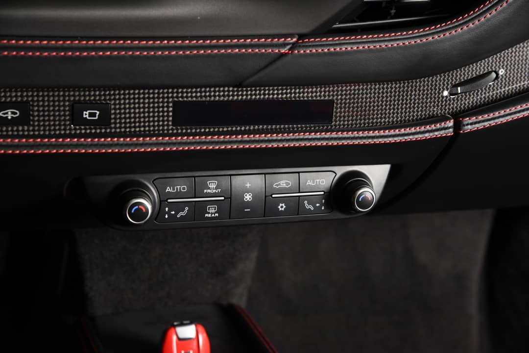 2022 Ferrari F8 Spider — photo 30