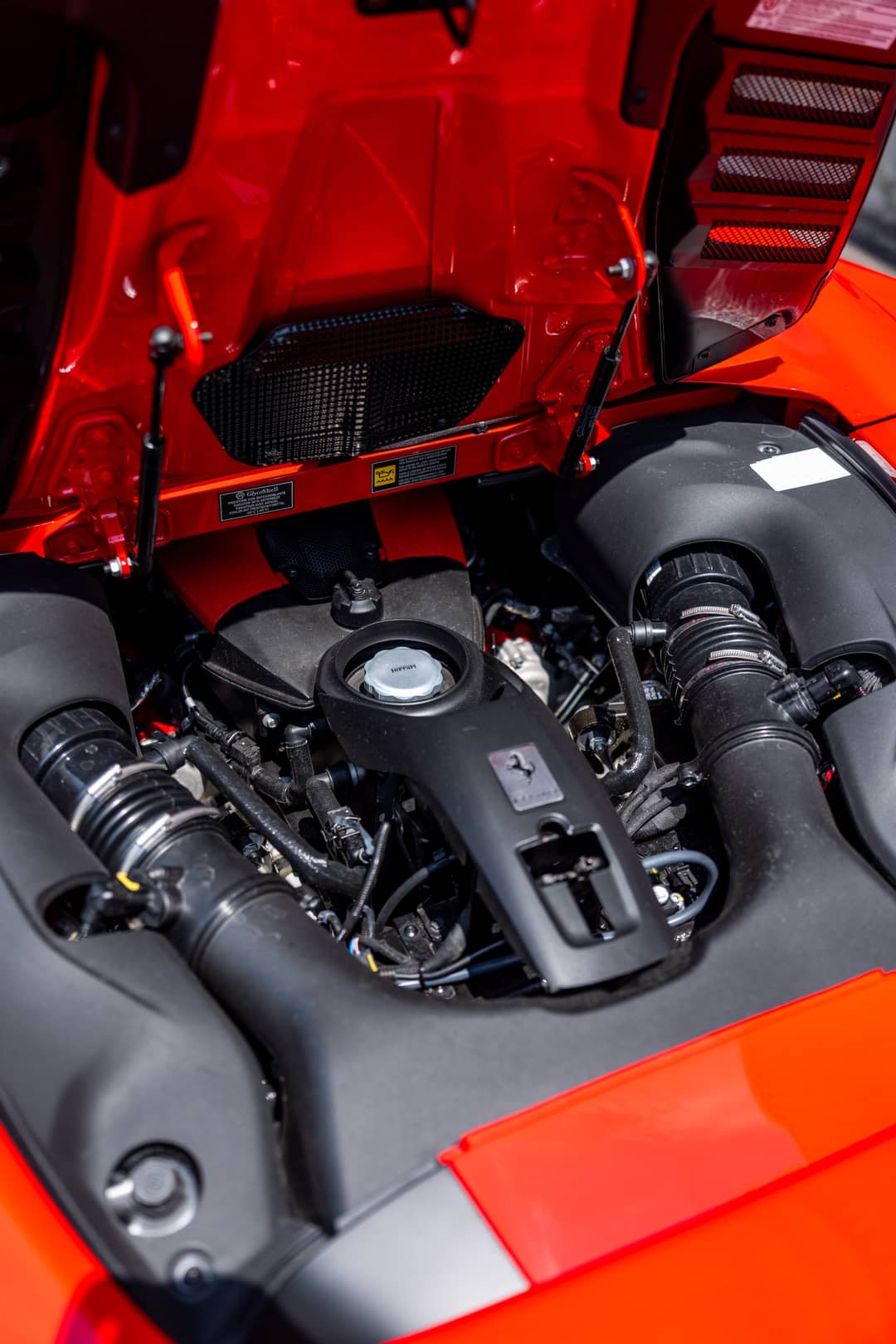 2022 Ferrari F8 Spider — photo 56