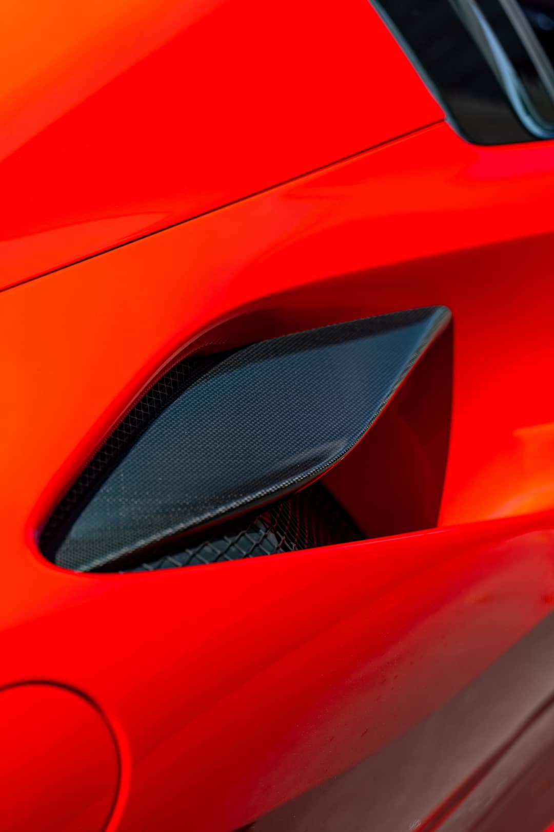 2022 Ferrari F8 Spider — photo 66