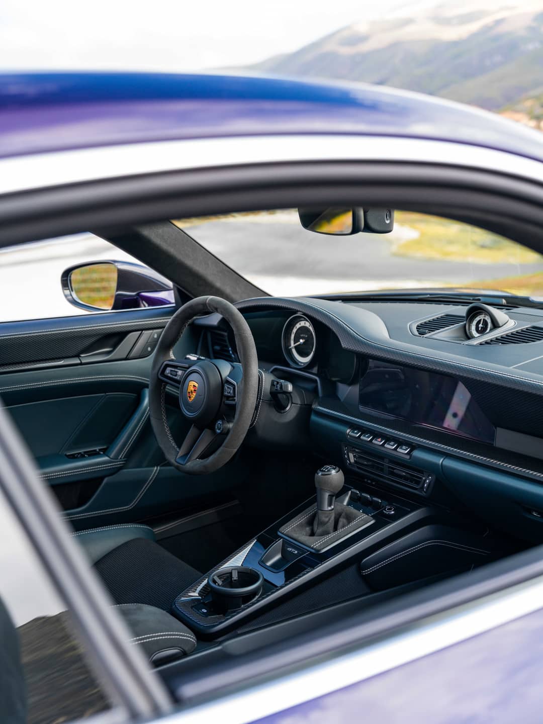2022 Porsche 911 GT3 Touring — photo 24