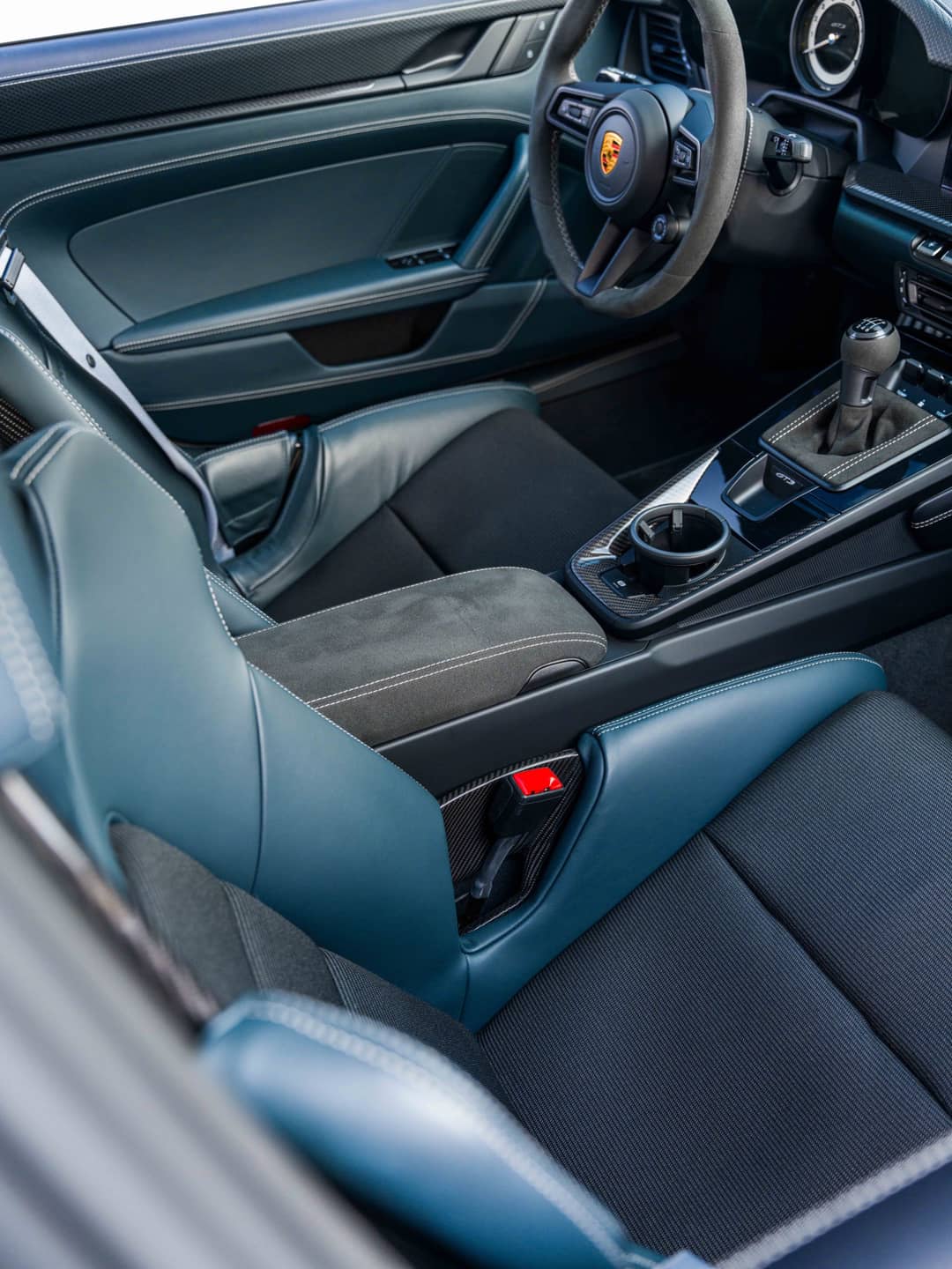 2022 Porsche 911 GT3 Touring — photo 29