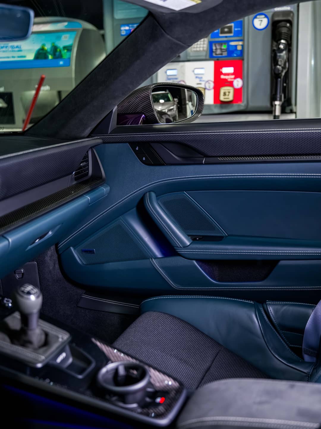 2022 Porsche 911 GT3 Touring — photo 38