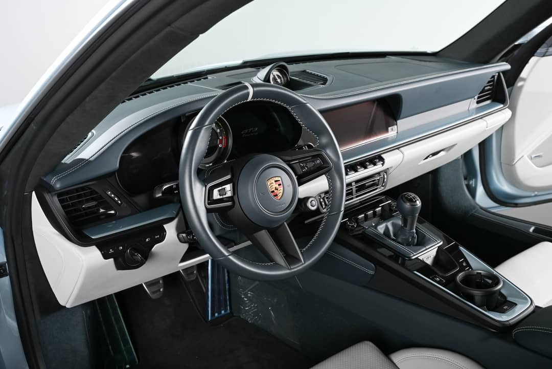 2022 Porsche 911 GT3 Touring — photo 4