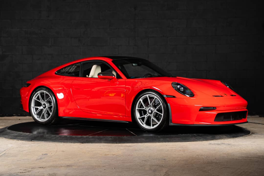 2022 Porsche 911 GT3 Touring — photo 2