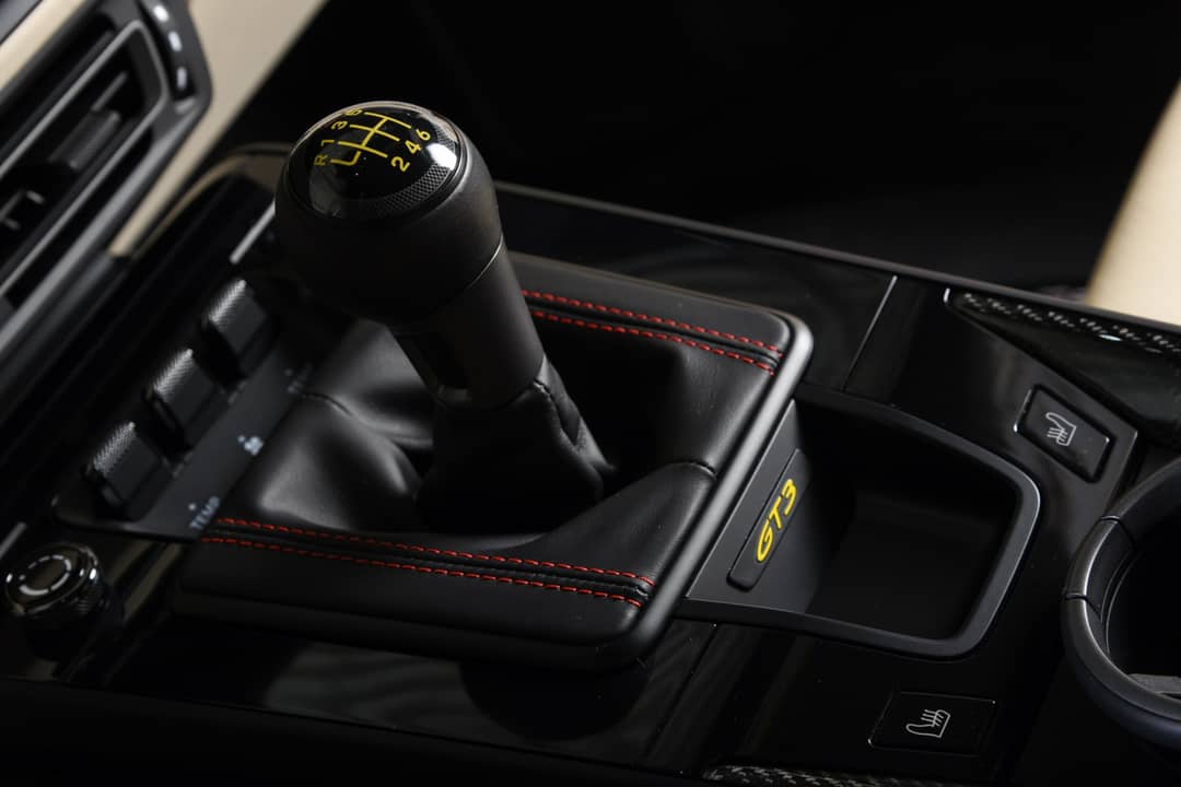 2022 Porsche 911 GT3 Touring — photo 8