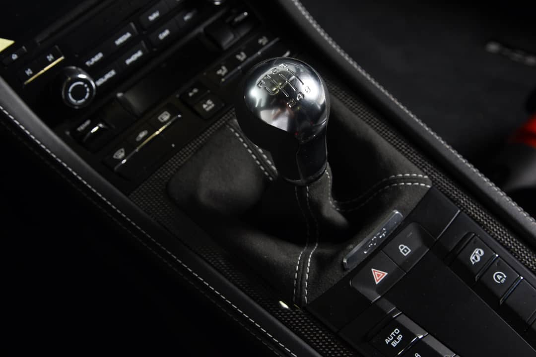 2023 Porsche 718 Cayman GT4 — photo 5