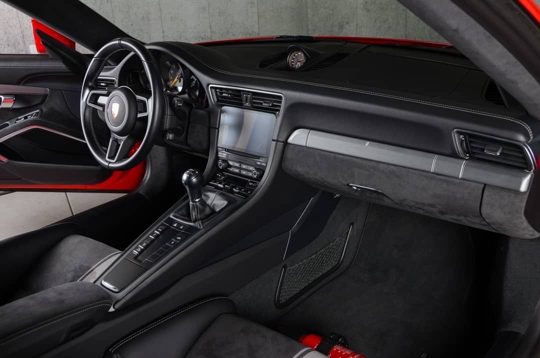 2018 Porsche 911 GT3 — photo 30