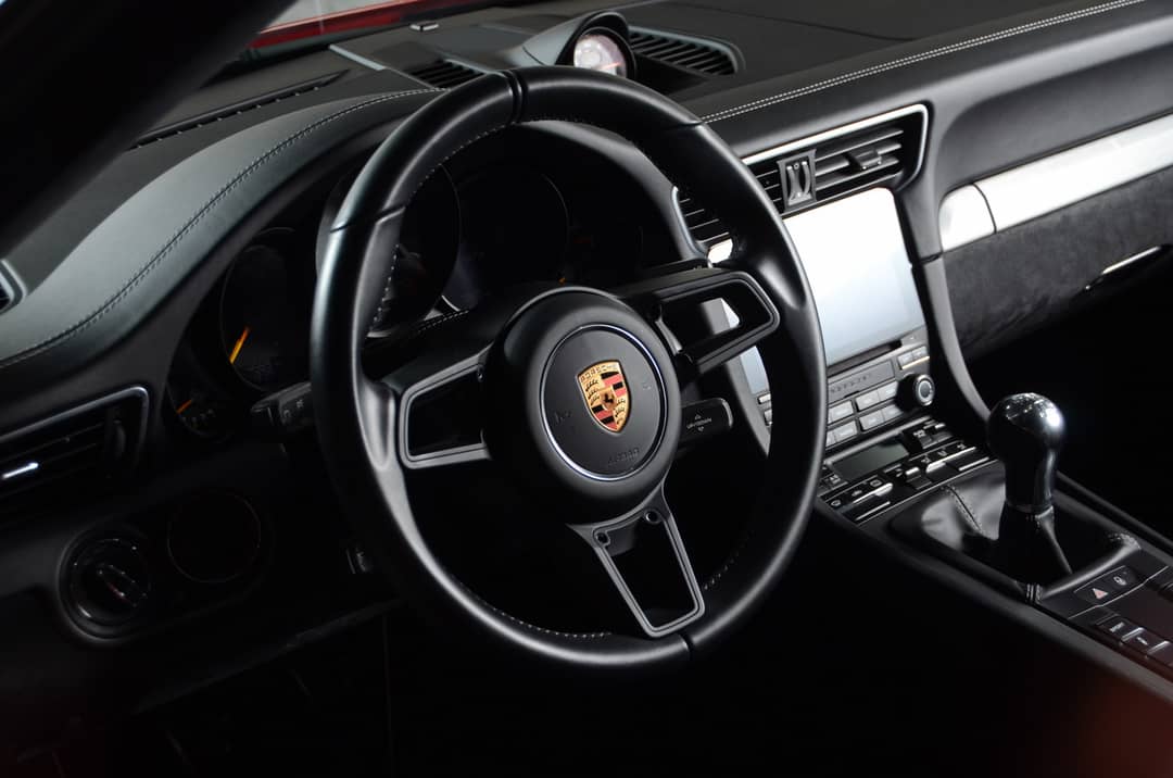 2018 Porsche 911 GT3 — photo 43