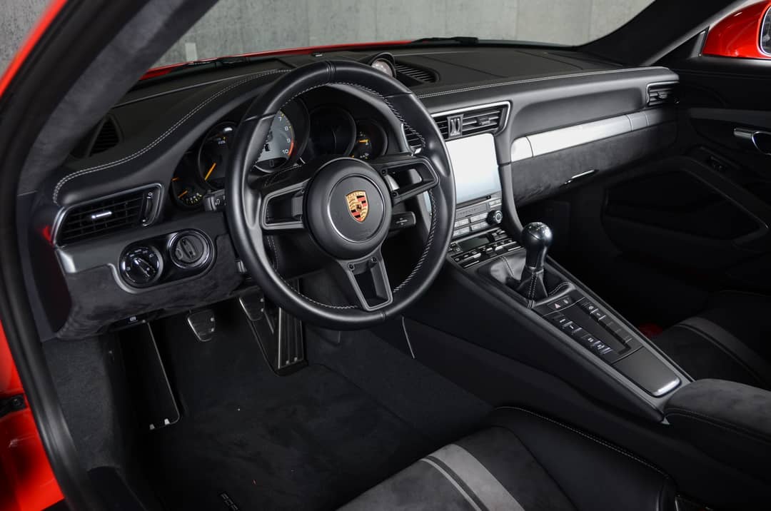 2018 Porsche 911 GT3 — photo 47