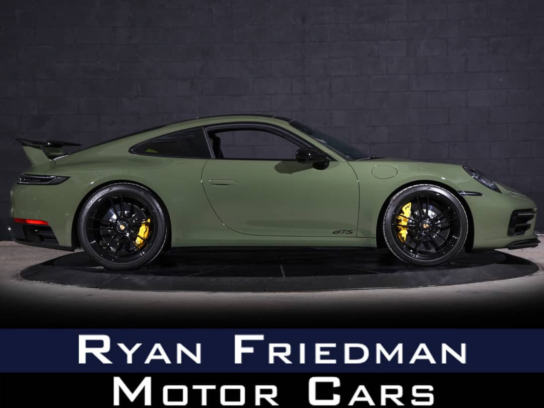 2024 Porsche 911 Carrera GTS — photo 1