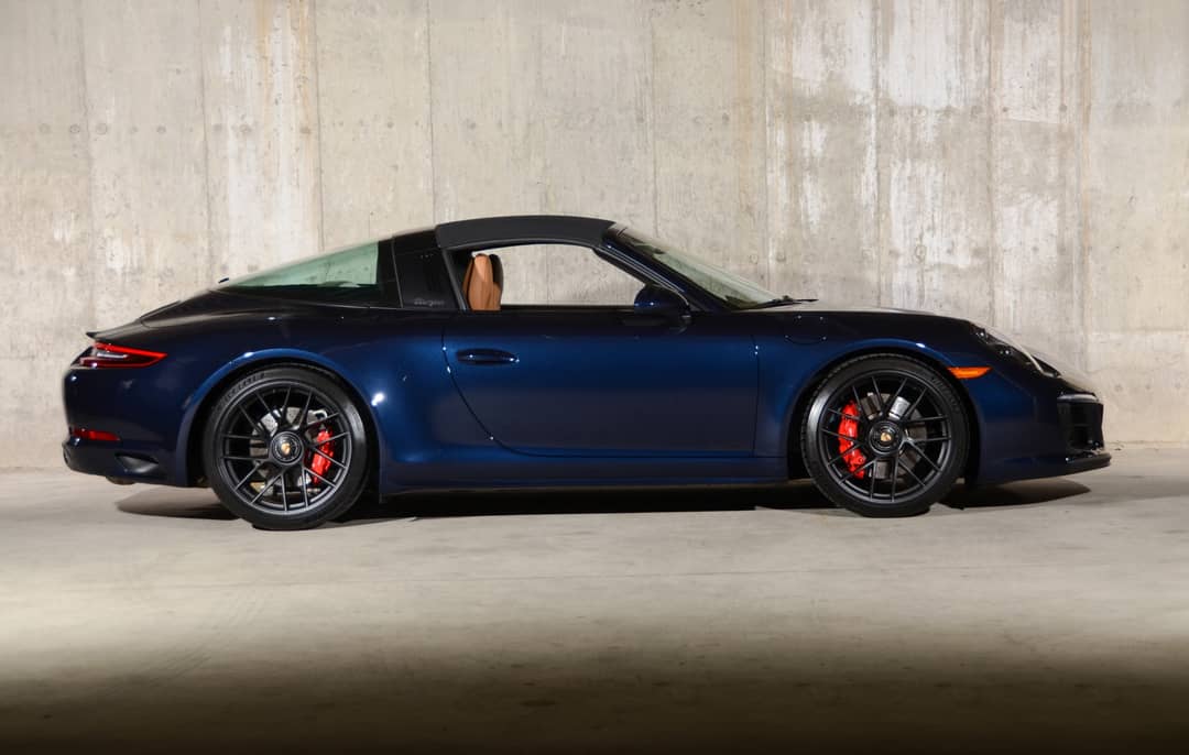 2018 Porsche 911 Targa 4 GTS — photo 2