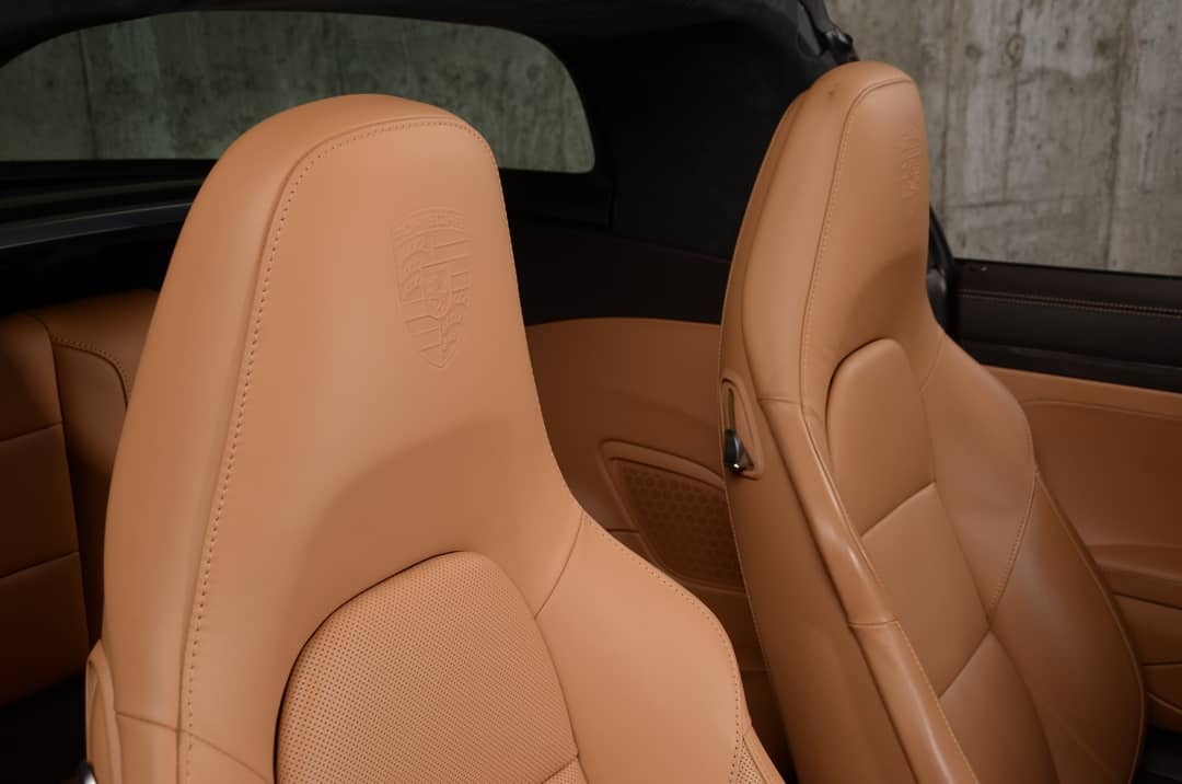 2018 Porsche 911 Targa 4 GTS — photo 11