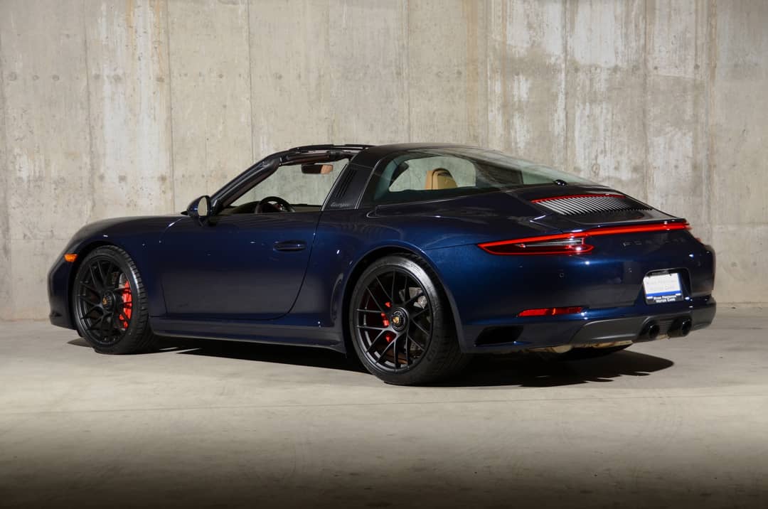 2018 Porsche 911 Targa 4 GTS — photo 33