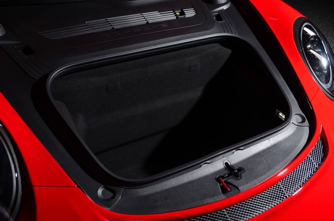2018 Porsche 911 GT3 Touring — photo 12