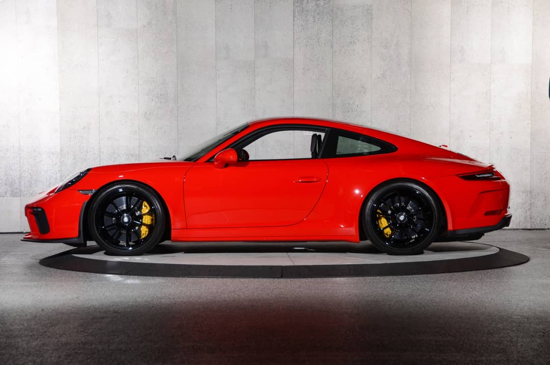 2018 Porsche 911 GT3 Touring — photo 17