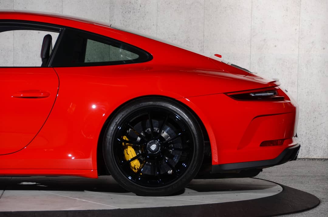 2018 Porsche 911 GT3 Touring — photo 18