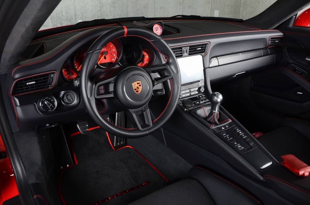 2018 Porsche 911 GT3 Touring — photo 52