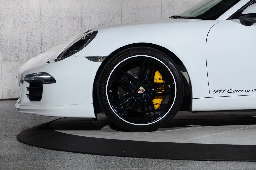 2013 Porsche 911 Carrera S — photo 23