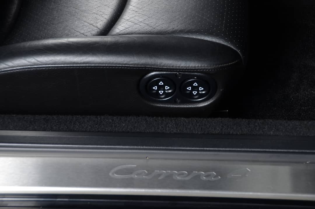 1998 Porsche 911 Carrera — photo 38