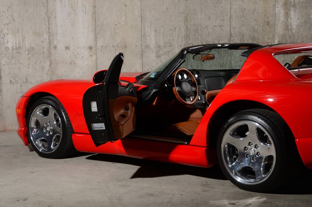 2001 Dodge Viper RT/10 — photo 38
