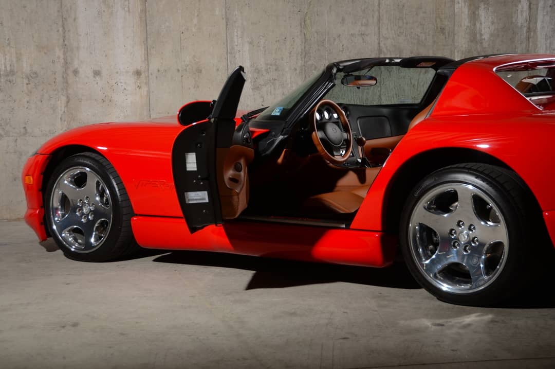 2001 Dodge Viper RT/10 — photo 39