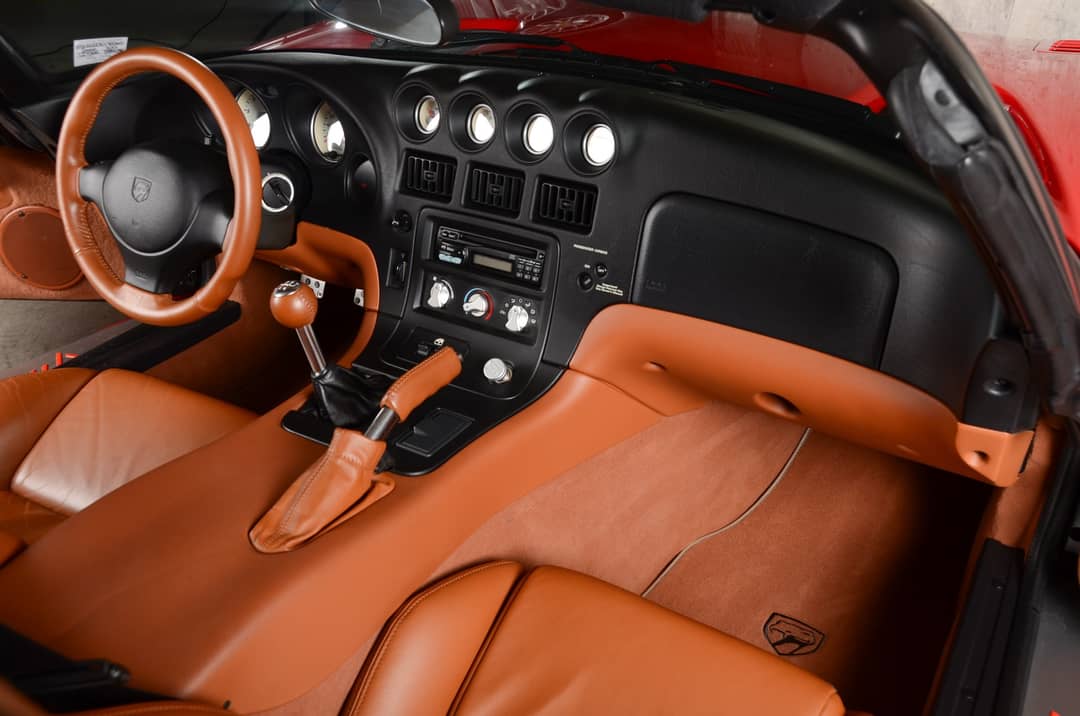 2001 Dodge Viper RT/10 — photo 48