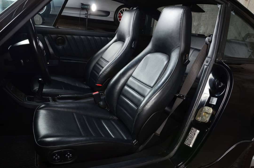 1993 Porsche 911 Carrera 2 — photo 23
