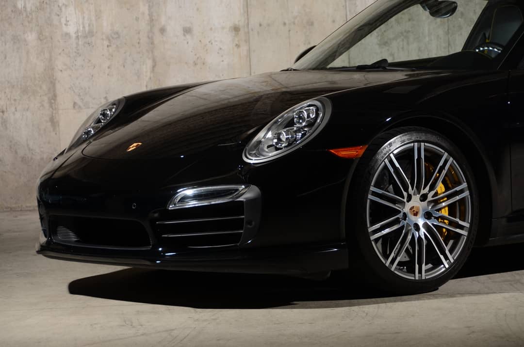 2015 Porsche 911 Turbo S — photo 25