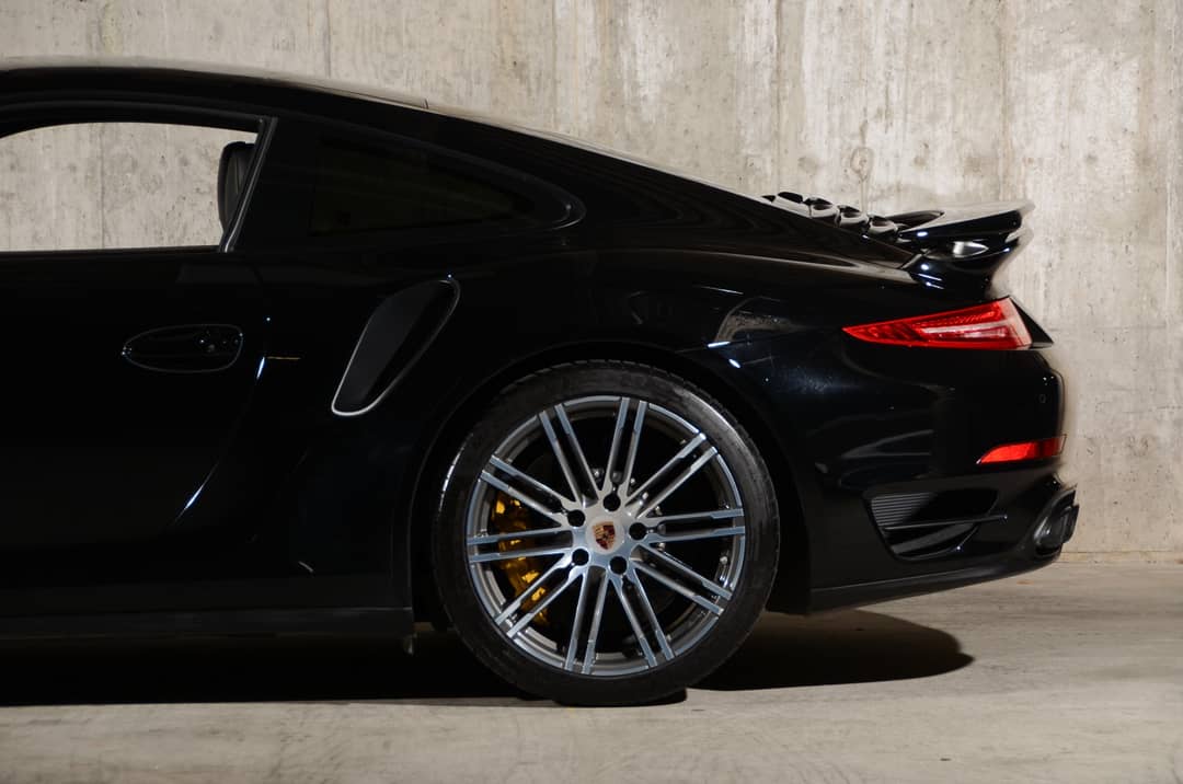 2015 Porsche 911 Turbo S — photo 29