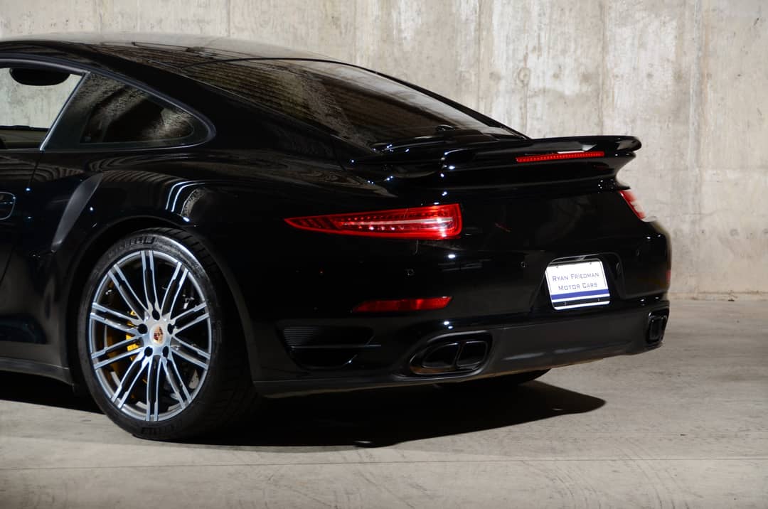 2015 Porsche 911 Turbo S — photo 30