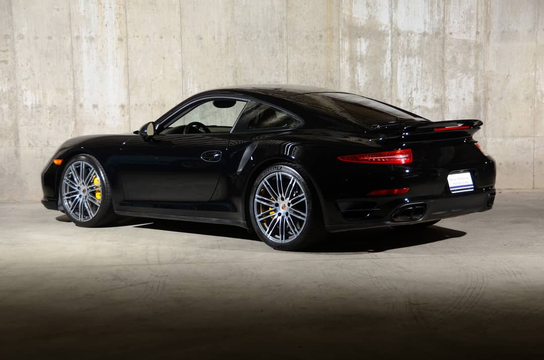 2015 Porsche 911 Turbo S — photo 31