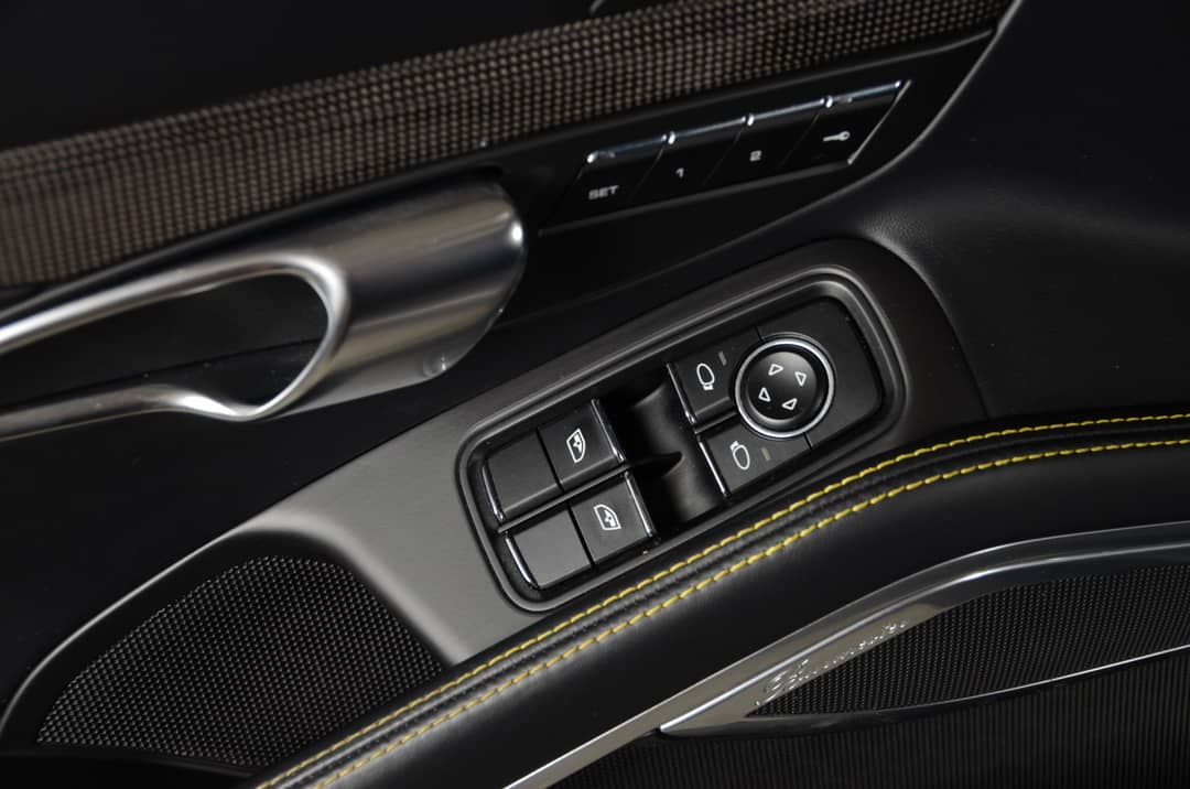 2015 Porsche 911 Turbo S — photo 38
