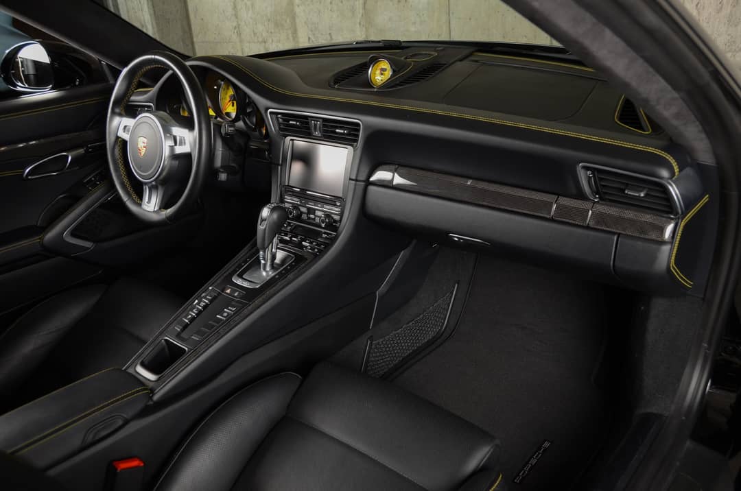 2015 Porsche 911 Turbo S — photo 45