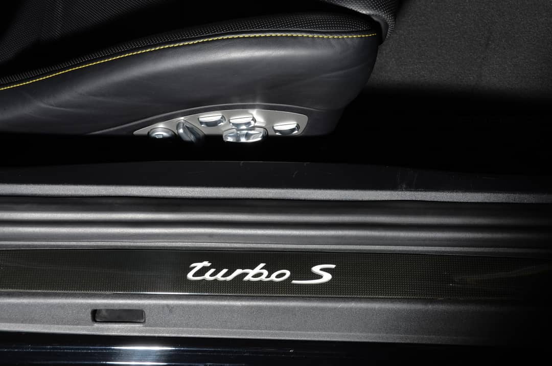 2015 Porsche 911 Turbo S — photo 7