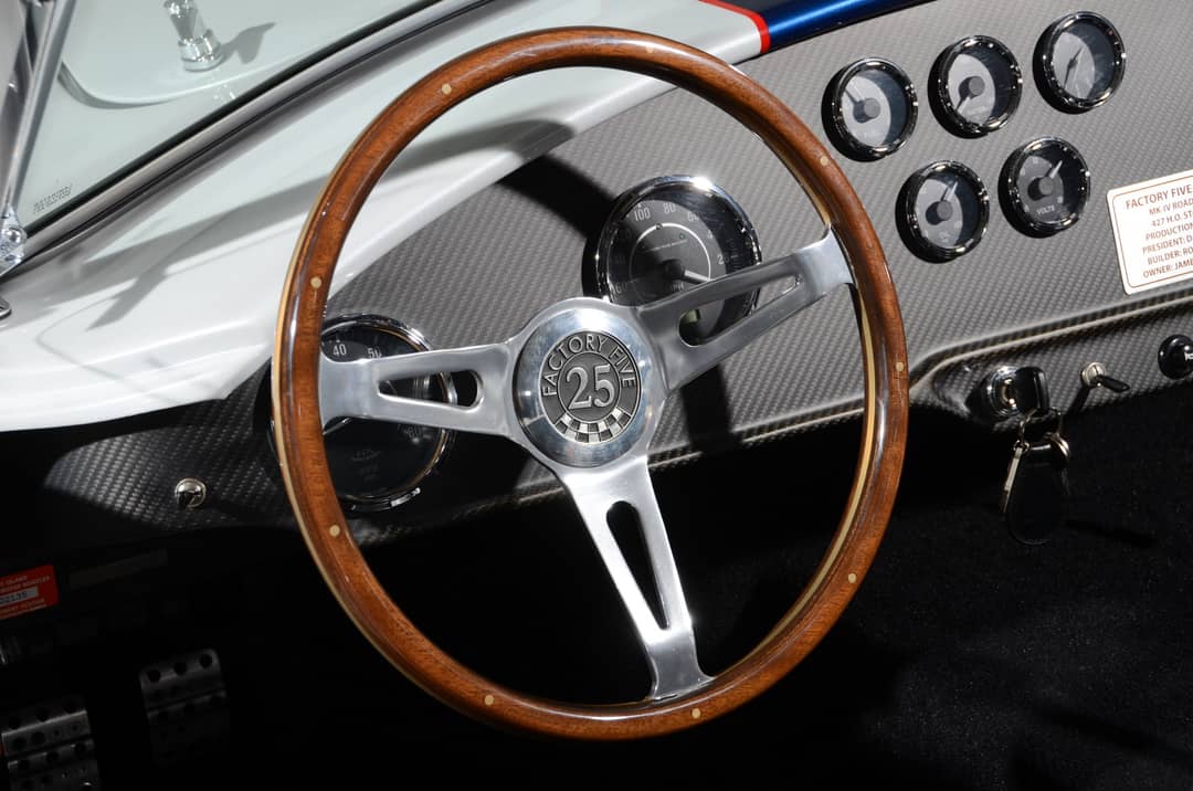 1965 Shelby Cobra — photo 32