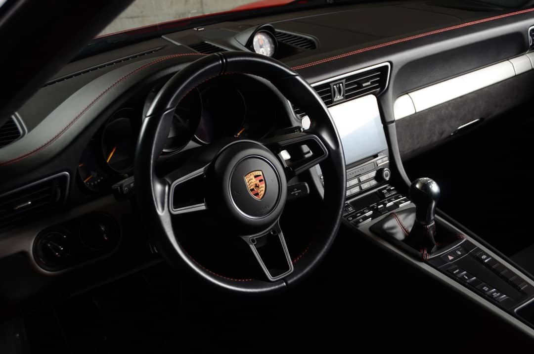 2018 Porsche 911 GT3 — photo 31