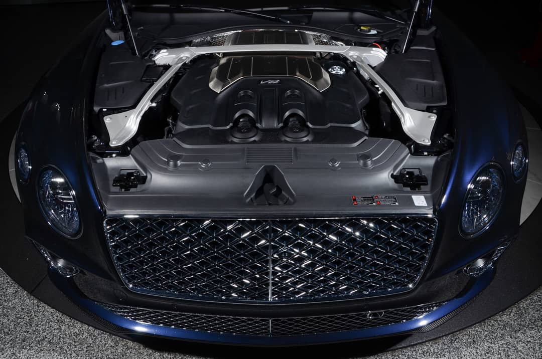 2022 Bentley Continental GTC V8 Mulliner — photo 11