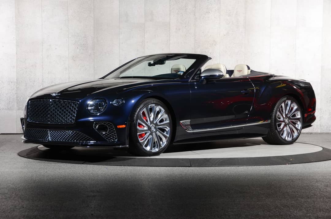 2022 Bentley Continental GTC V8 Mulliner — photo 13