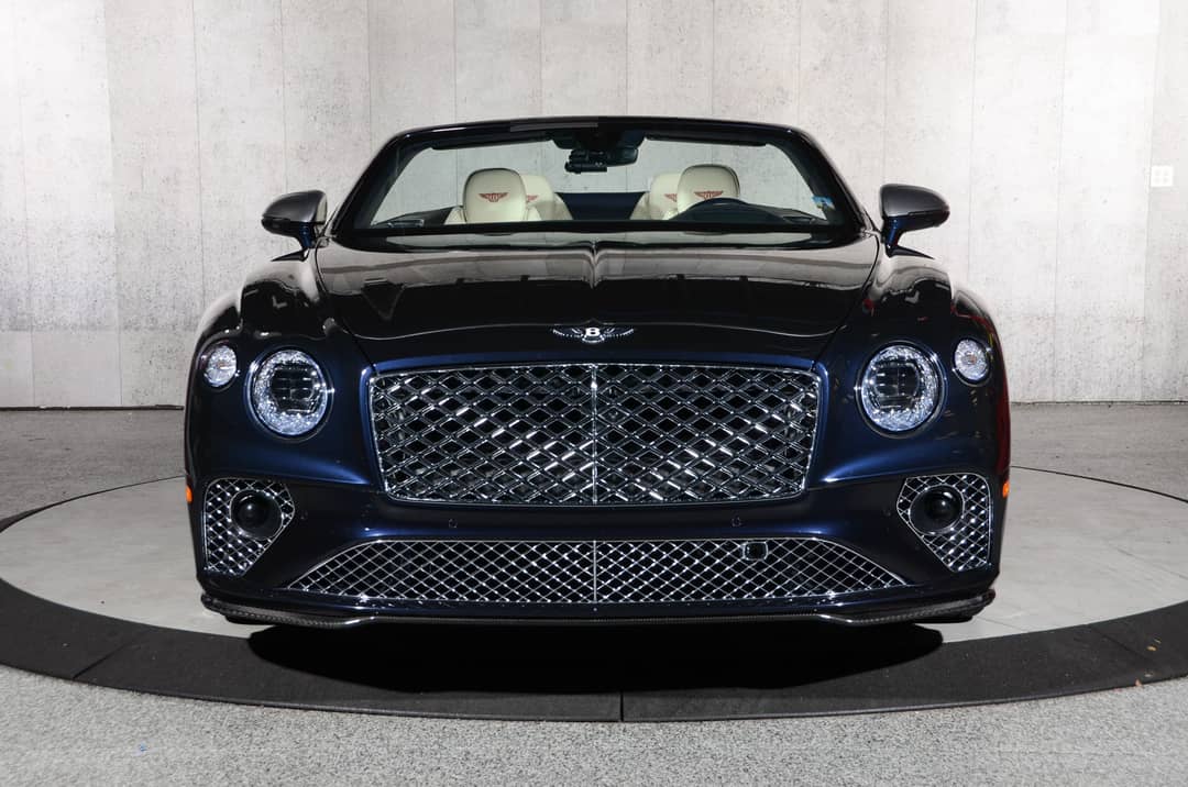 2022 Bentley Continental GTC V8 Mulliner — photo 17