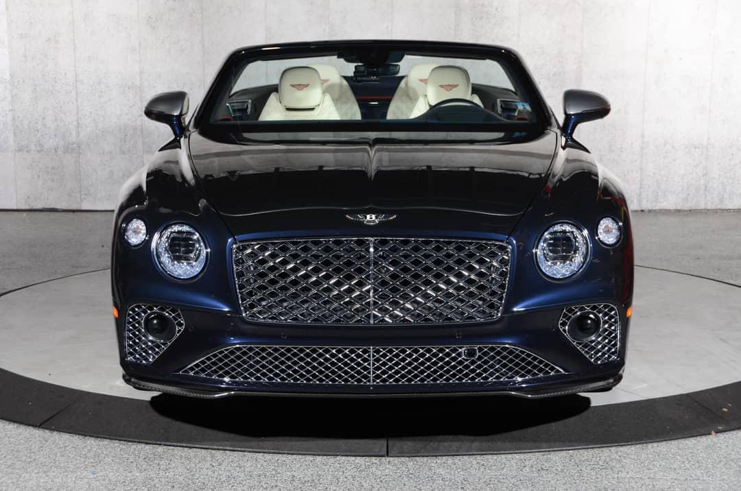 2022 Bentley Continental GTC V8 Mulliner — photo 18
