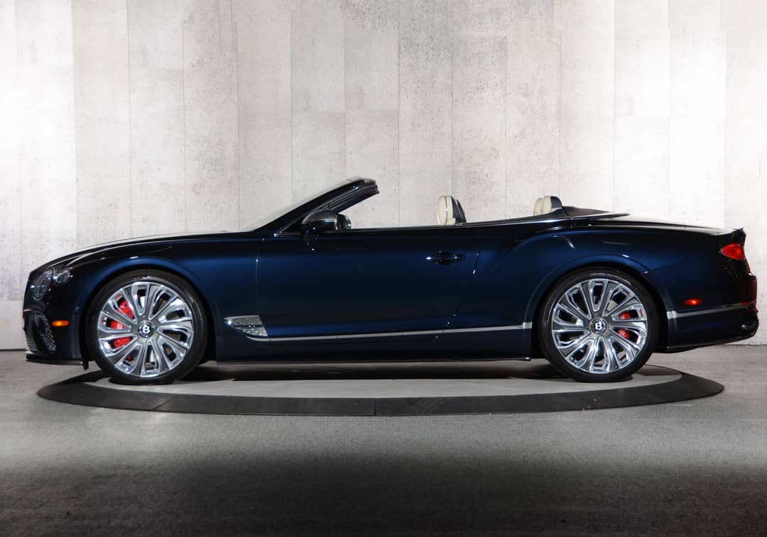 2022 Bentley Continental GTC V8 Mulliner — photo 19