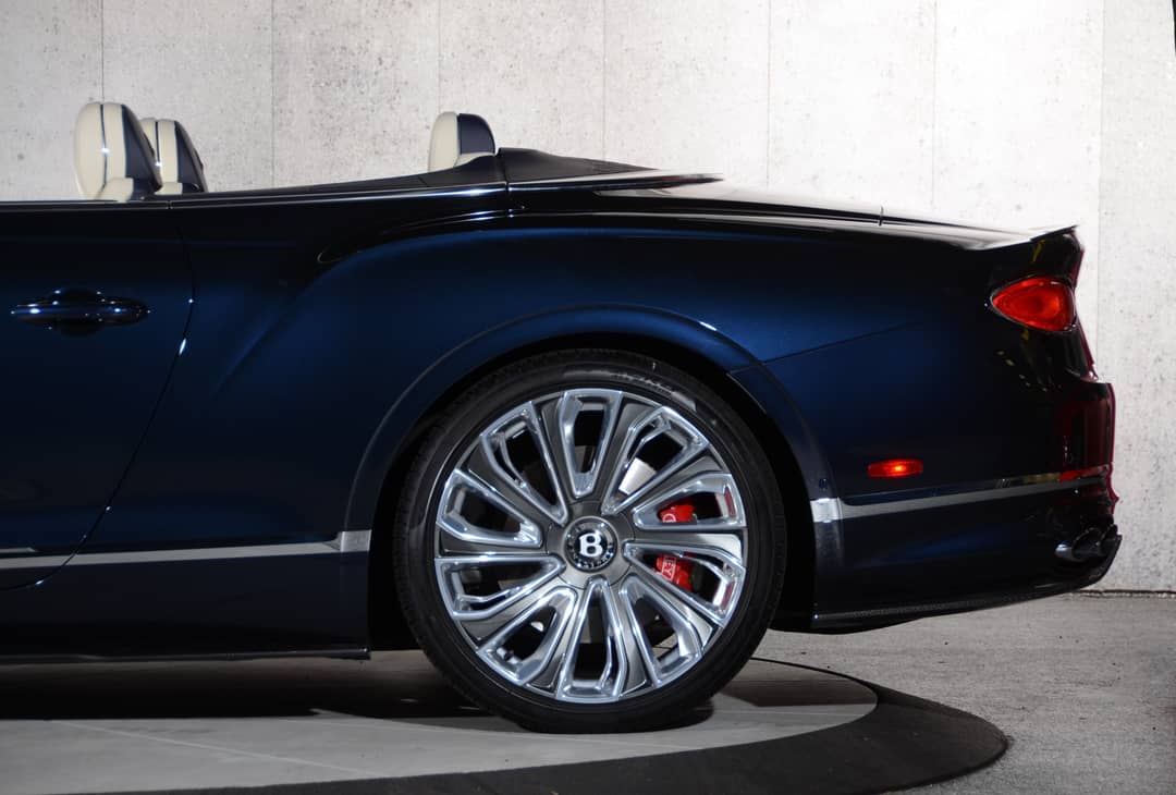 2022 Bentley Continental GTC V8 Mulliner — photo 20