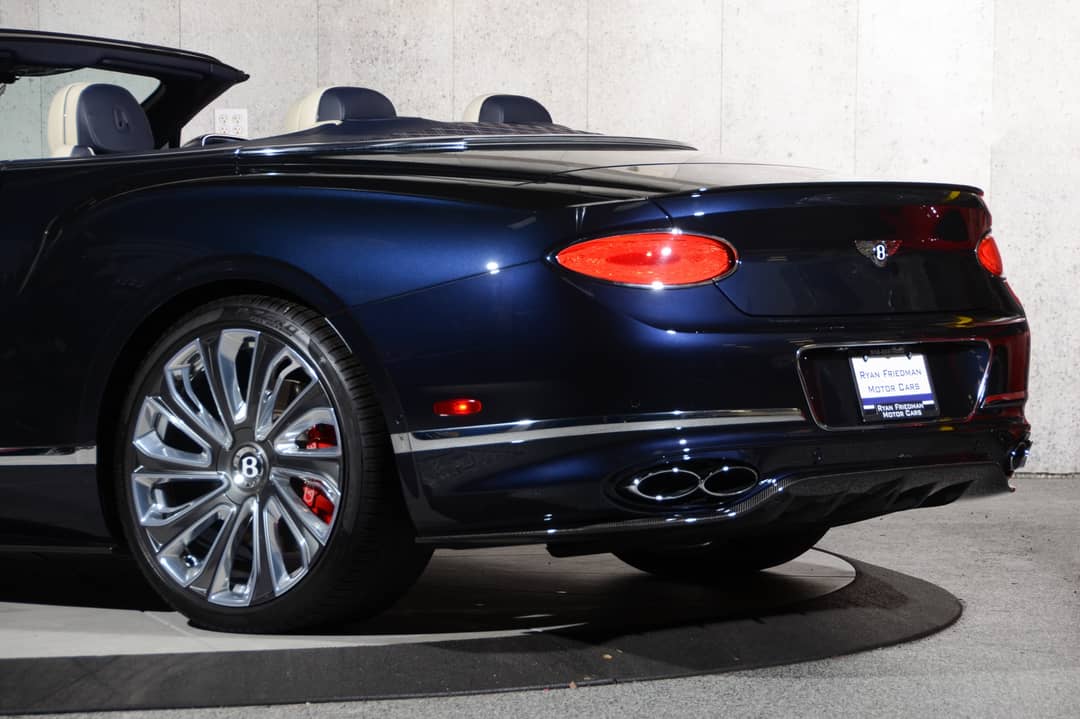 2022 Bentley Continental GTC V8 Mulliner — photo 21