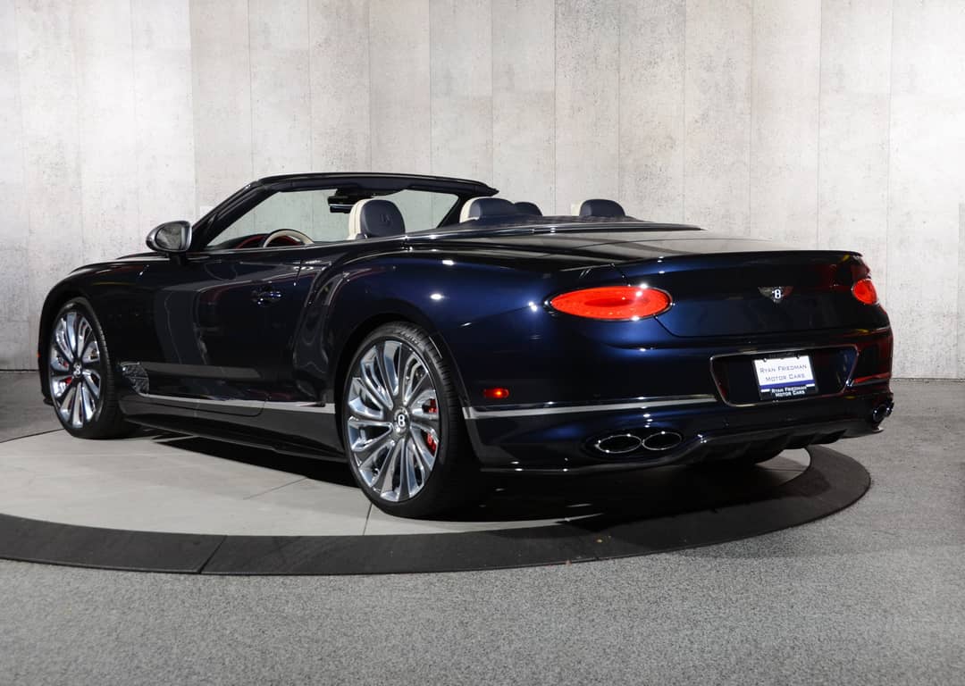 2022 Bentley Continental GTC V8 Mulliner — photo 23