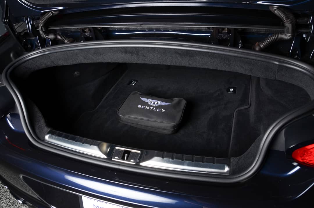 2022 Bentley Continental GTC V8 Mulliner — photo 27