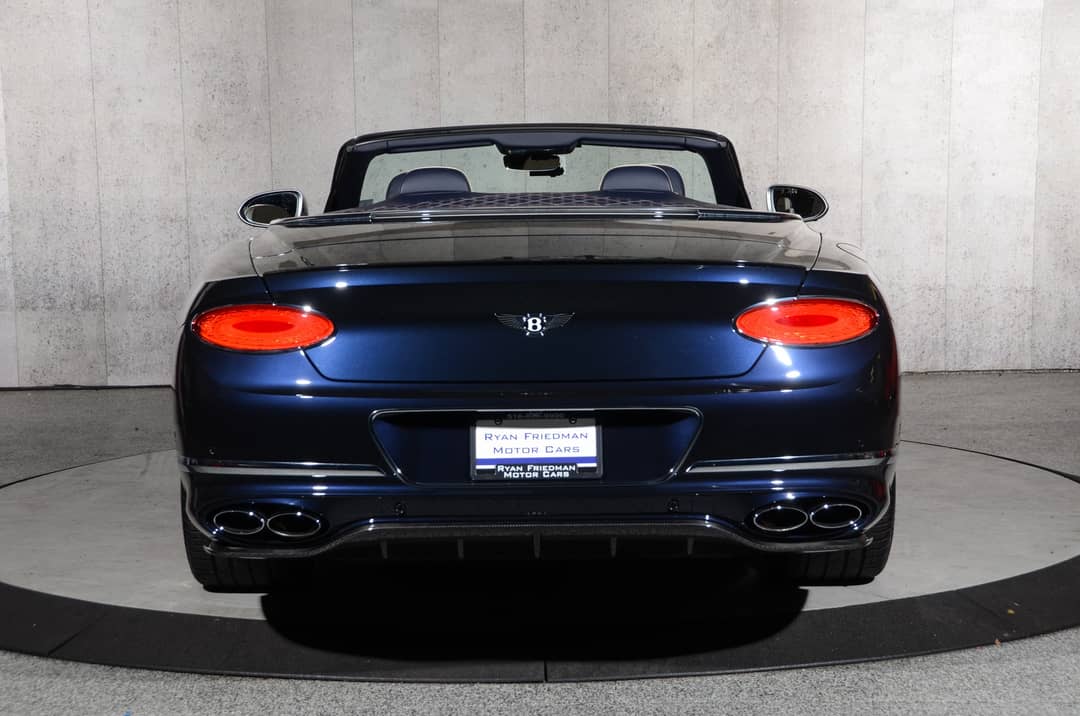 2022 Bentley Continental GTC V8 Mulliner — photo 28