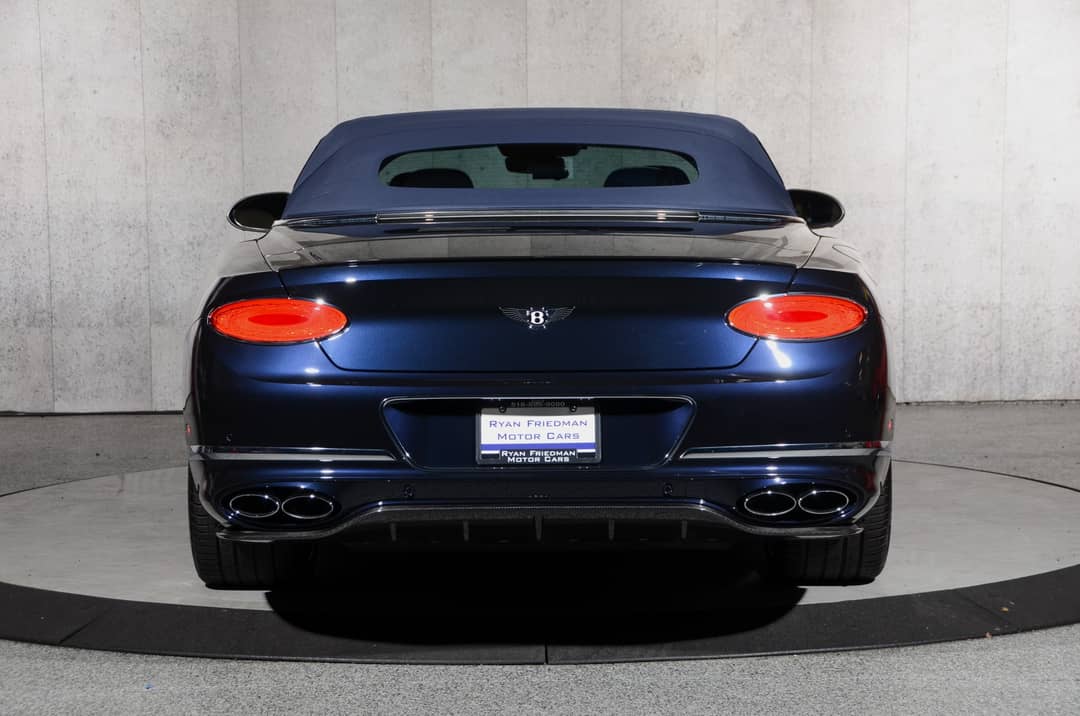2022 Bentley Continental GTC V8 Mulliner — photo 29