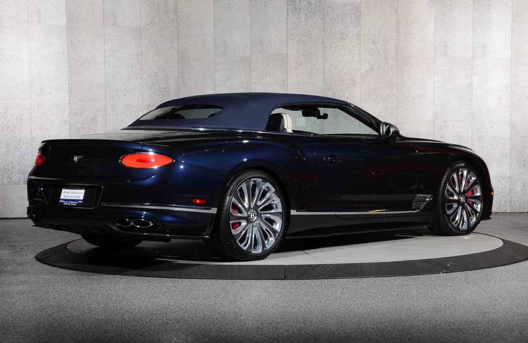 2022 Bentley Continental GTC V8 Mulliner — photo 32
