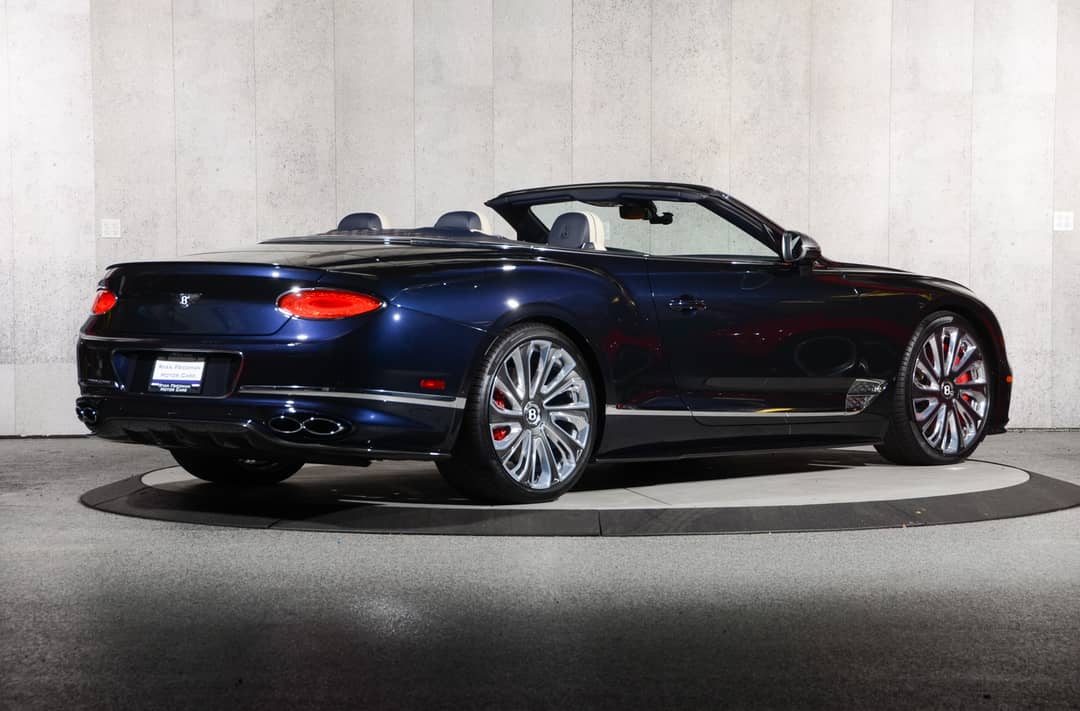 2022 Bentley Continental GTC V8 Mulliner — photo 33
