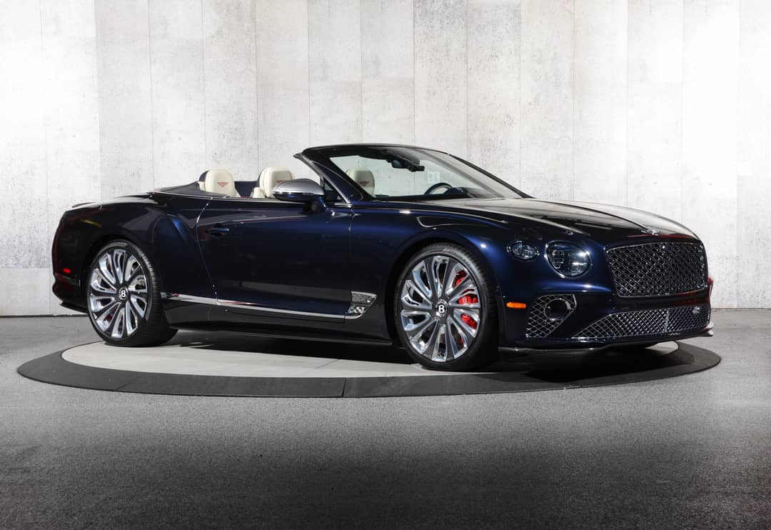 2022 Bentley Continental GTC V8 Mulliner — photo 6